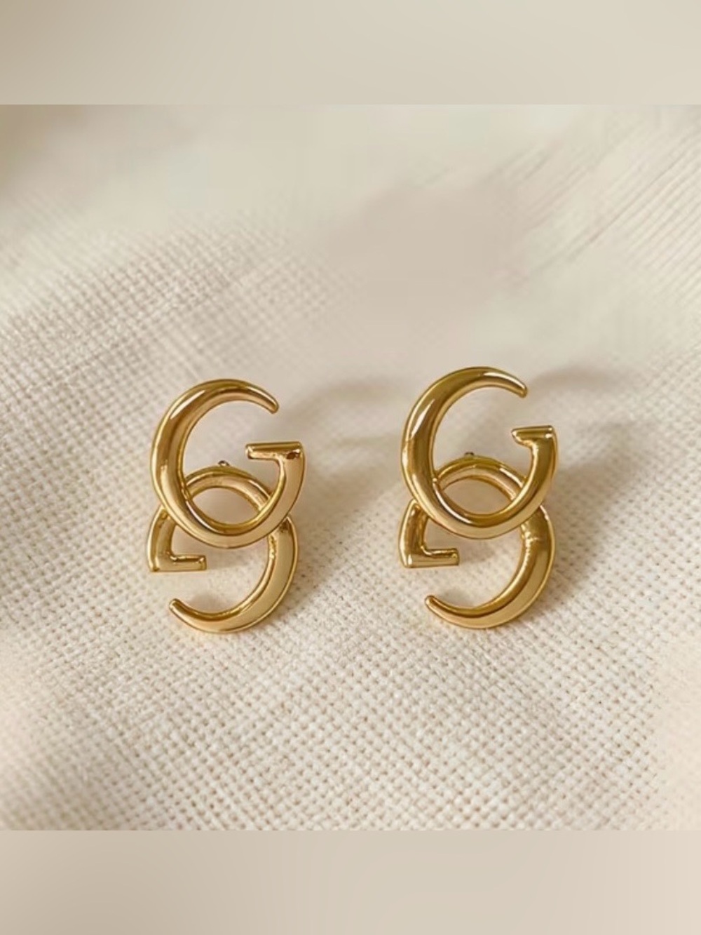 NWOT Gold color Double 'G' Hoop Stud Earrings